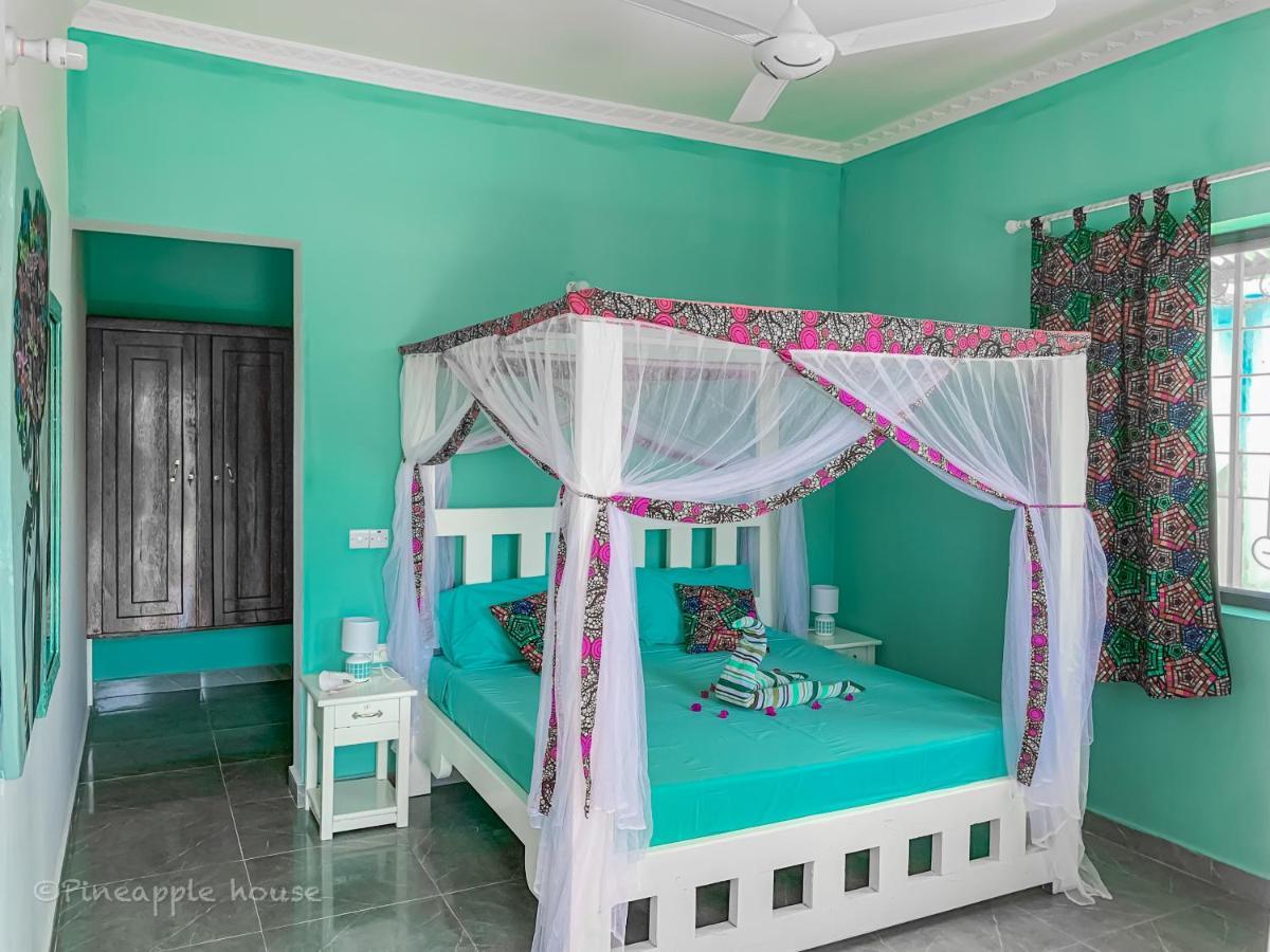 Pineapple House Bed & Breakfast Nungwi Exterior photo